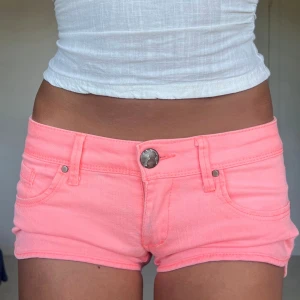 Shorts - Midjemått: 38cm rakt över 💗