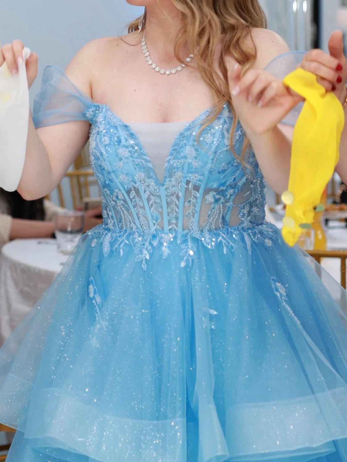 💙 Sagolik bal- förlovnings klänning från Örebro DENTELLE 💙 - 4