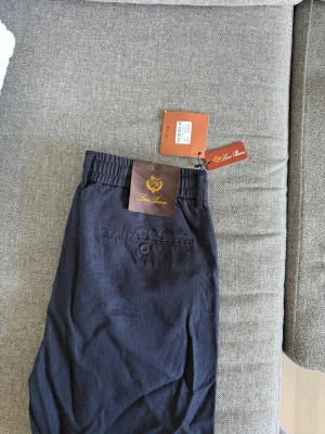 Linnebyxor Loro piana - Loro piana linnebyxor storlek 32 herr.