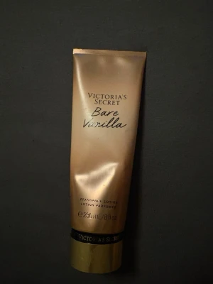 Victoria's Secret Bare Vanilla lotion - Ganska mycket kvar
