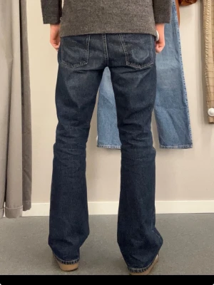 Nudie bootcut  - Säljer ett par as snygga Nudie jeans med snygga fades riktigt bra skick. 