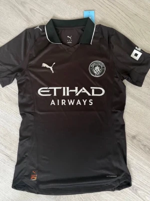 Man city svart - Helt ny, storlek M