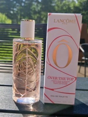 Lancôme - Ôver The Top EdT 100ml - Köpt på Kicks för en vecka sedan. Passade inte mig helt och jag har för många parfymer.
