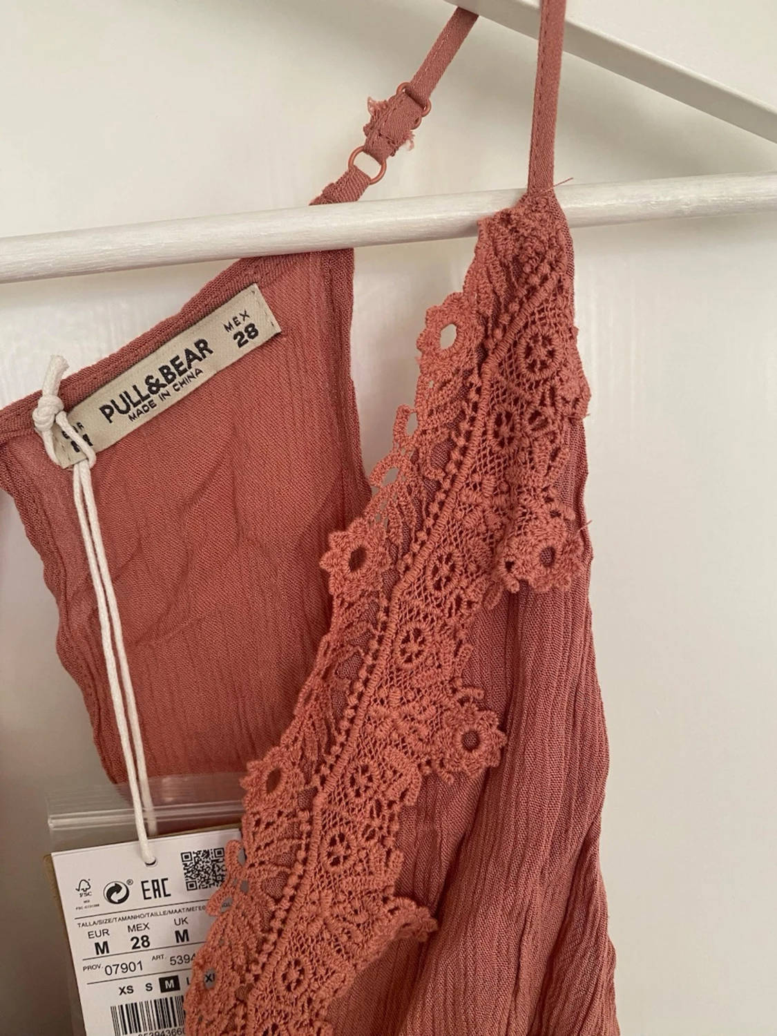 Rostfärgad spetsbody från Pull&Bear - 1