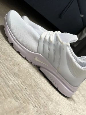 Air presto skor - Air presto skor, aldrig använda, inga fläckar, priset kan diskuteras 