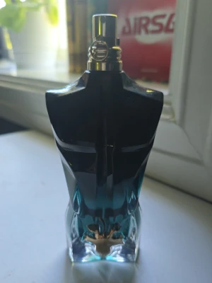 Jean Paul Gaultier parfym  - Le beau le parfum köpt för 1650kr 75%kvar bvsa
