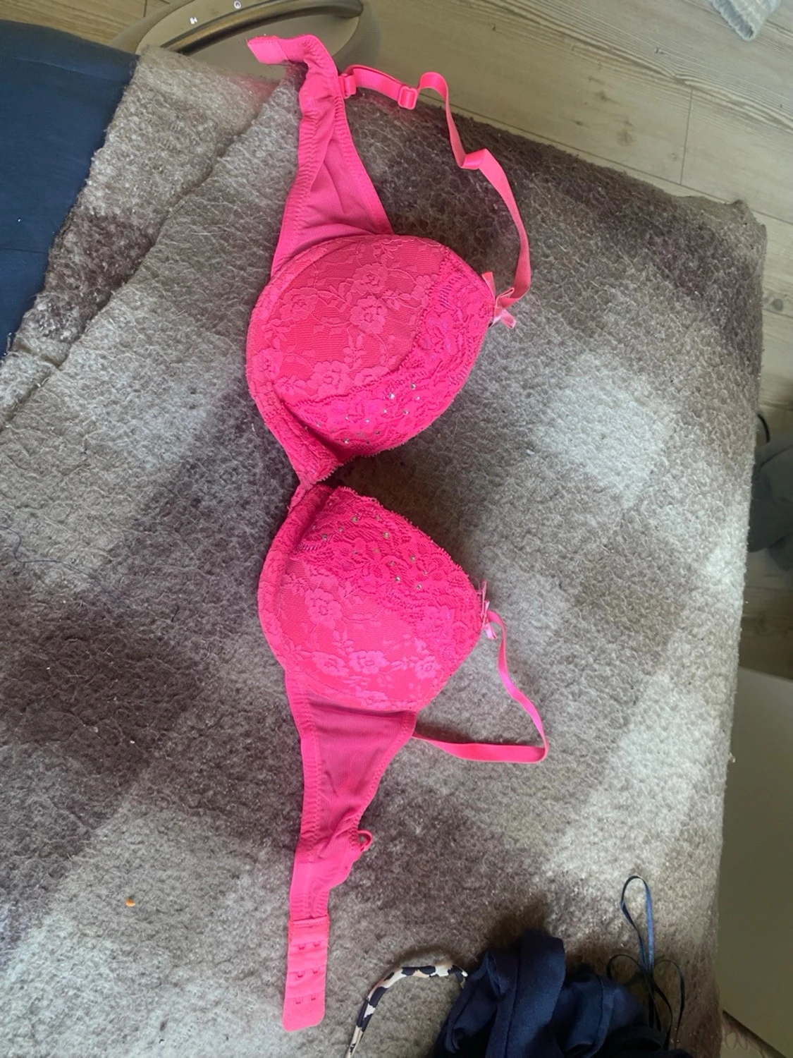Rosa push-up bh med spets från H&M