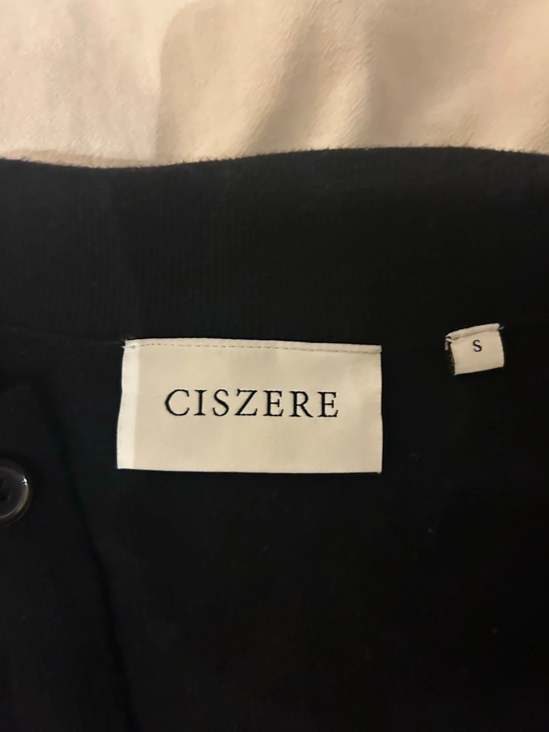 Svart cardigan från Ciszere - 1