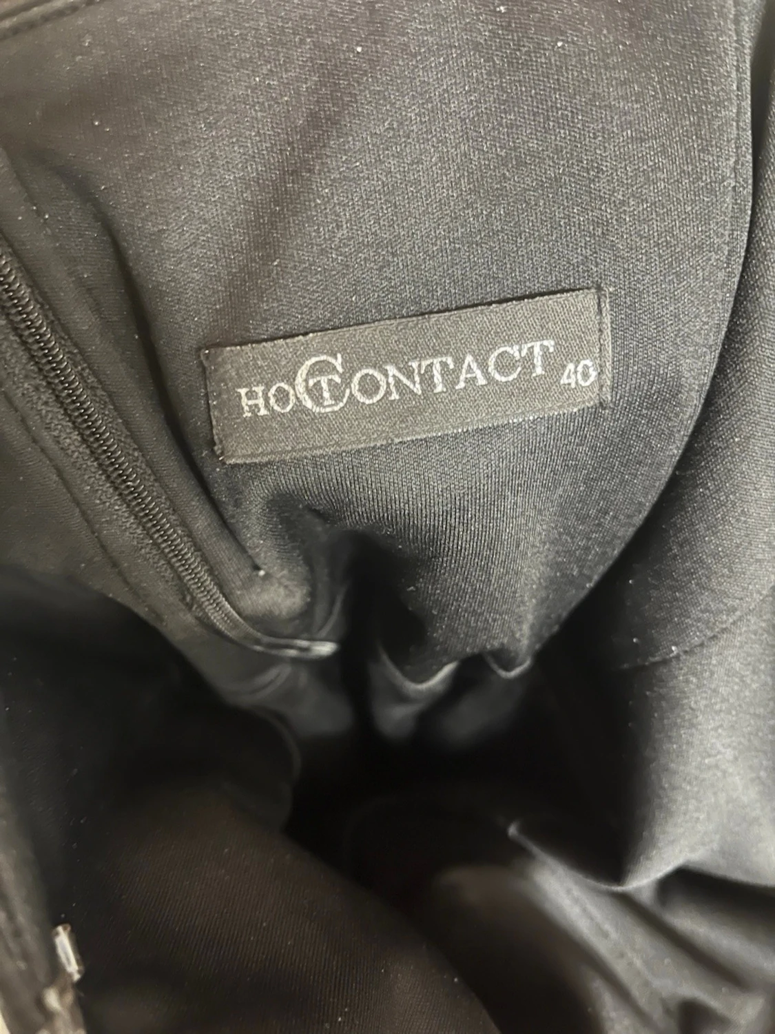 Svart och vit axelbandslös klänning - 2