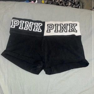 Victorias secret PINK YOGA  - Söta shorts men låg midja