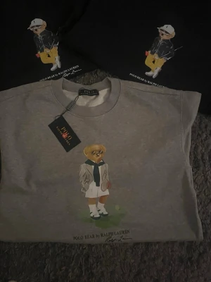 Polo Bear Ralph Lauren (3in1) - Säljer tre polos i ett! Alla är L men passar även M, hör av er vid frågor!