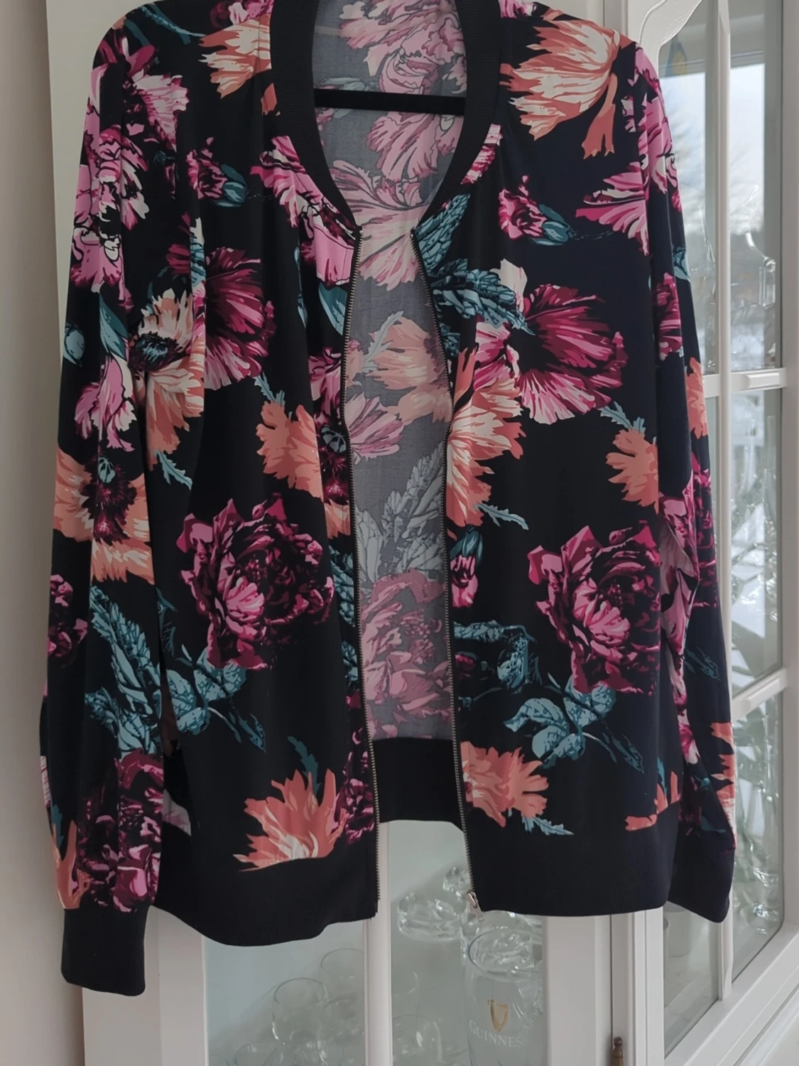 Blommig kofta/ jacka Sweet Lemon