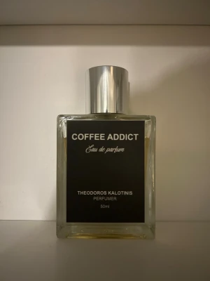 Theodoros Kalotinis Coffee Addict  - Säljer min Theodoros Kalotinis Coffee Addict som är köpt på you.se. Uppskattar att det är ca 40 ml kvar. Kan ta byten mot den också!