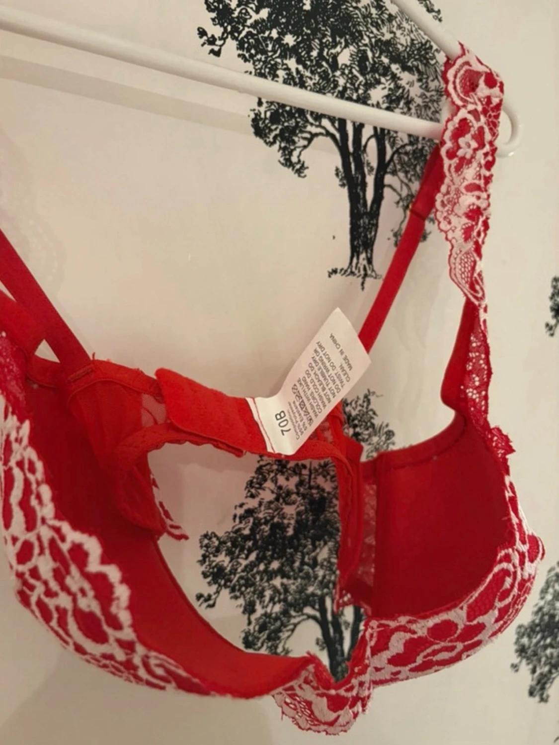 Röd spets-bh med blommönster - 2