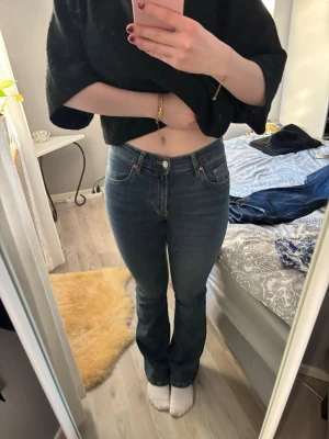 Jeans🫰🏻 - Säljer dessa jeans från Gina💕