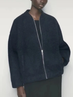 zara teddy/pile/bomber jacka - Så snygg jacka från Zara!! Slutsåld 🩵🩵🩵 nyskick !! Pris kan diskuteras 