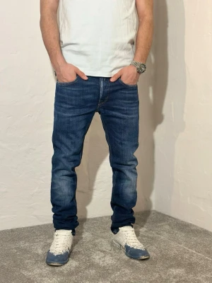 Replay jeans  - Ett par snygga byxor från Replay i storlek W29 L32 i modellen Willby