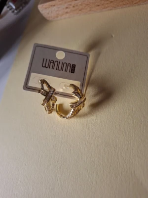 Örhängen  - Överge samlingen, utförsäljning till låga priser