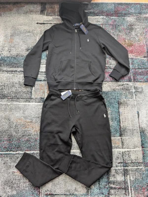 Ralph Lauren Tracksuit  - Oanvänd Ralph Lauren Tracksuit.