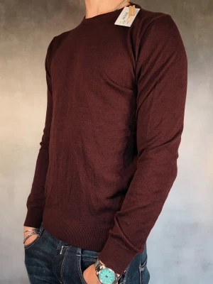 Crewneck - Helt ny - - Crewneck från Bläck - Helt ny — Storlek S — 10/10 — Helt ny endast prövad — Inkluderat - Tröja — Retail 599kr — Modellen är - 180cm, 65kg -
