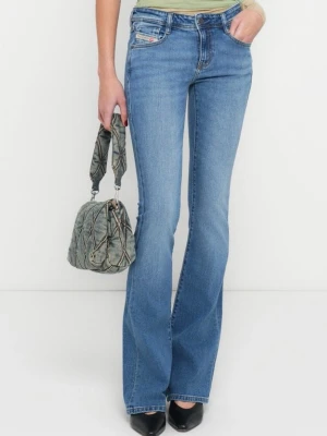 Blå bootcut jeans från Diesel - Ljusblå bootcut jeans från Diesel✨Stl. 23 i midja och 30 i längd. Köparen betalar frakt. 
