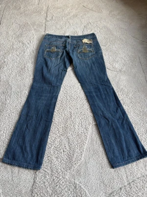 Diesel jeans - Vintage Diesel jeans  Model : Ryoth  Måtten finns på sista bilden:) Öppen för pris förslag och frågor🤩!