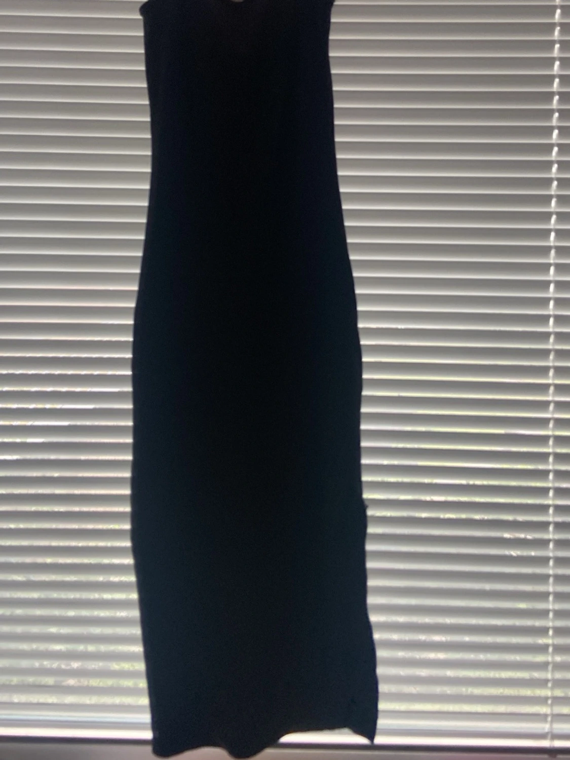 Svart långklänning med slits