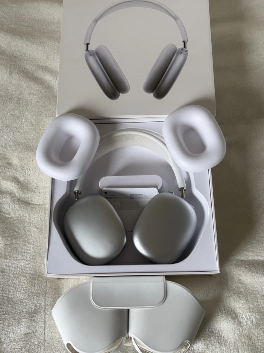 Apple AirPods Max silver hörlurar