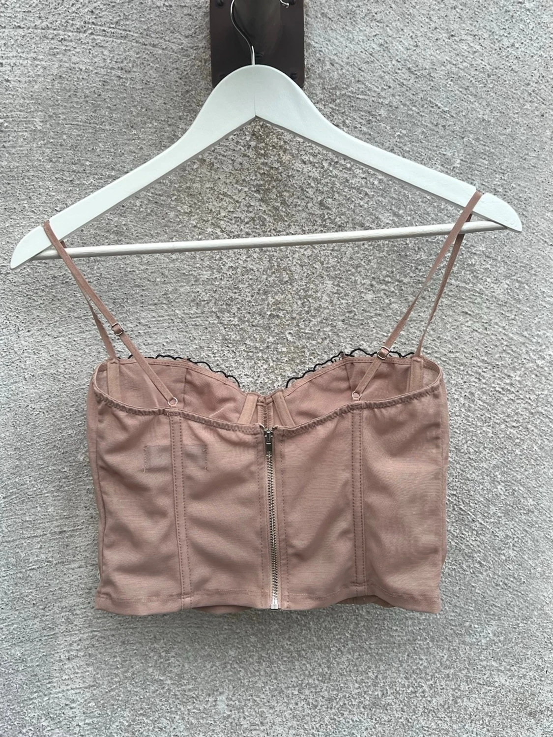 Rosa bustier topp med spetsdetaljer - 2