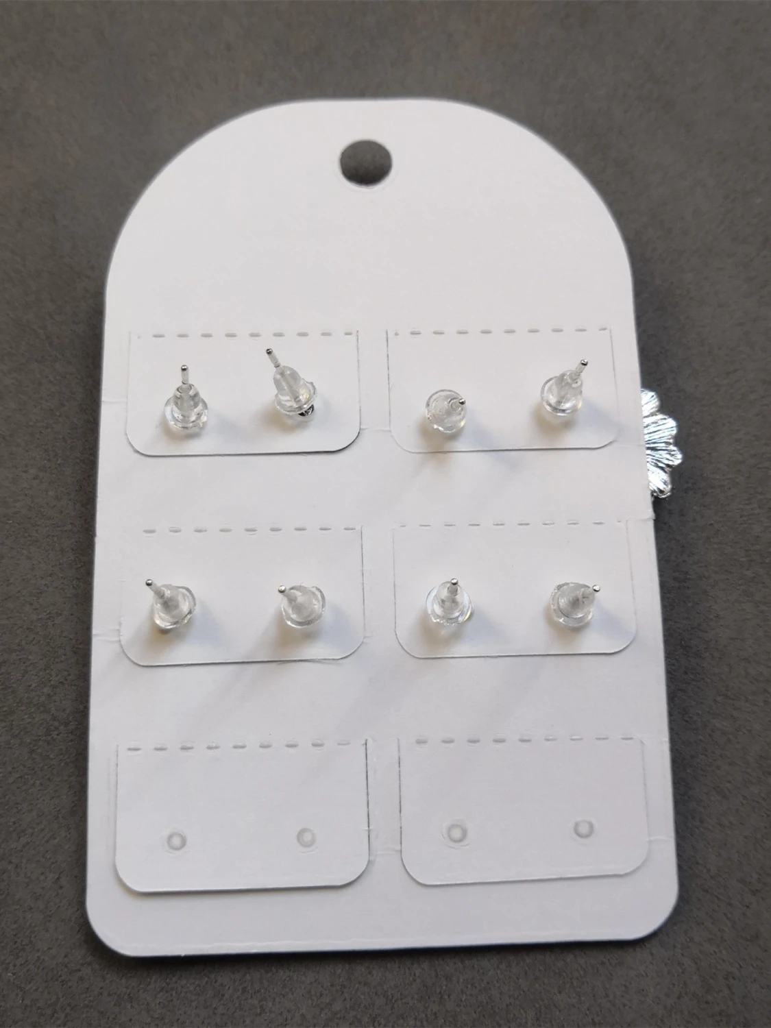 4 par örhängen  - 4