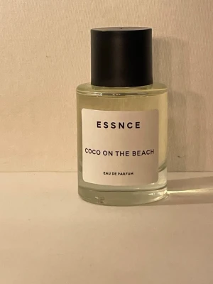 ESSNCE Coco On The Beach parfym - Essnce Coco on the beach 50ml test sprayad  se bilder för noter 