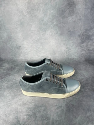 Lanvin DBB1 - Skick: 9/10. | Ingår: endast skorna. | Nypris: +- 5200 SEK. | Storleken är UK9.