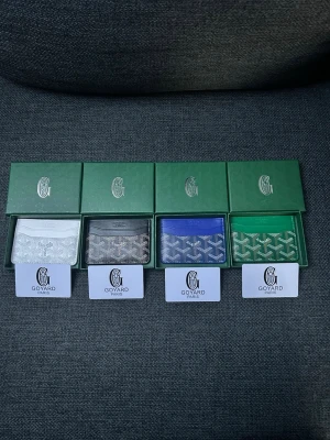 Korthållare - GOY4RD - Korthållare i flera färger 