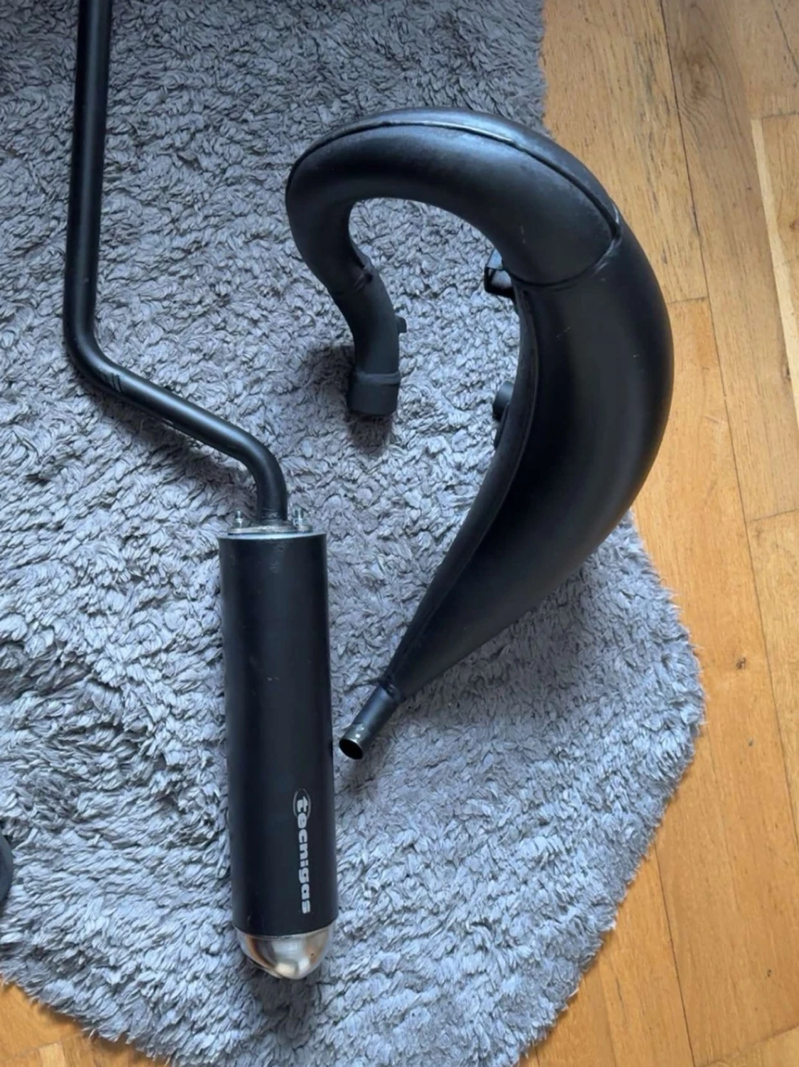 Svart avgassystem från technigas / Enox till d50b0