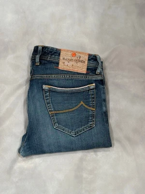 Jacob Cohen limited edition jeans blå - Jacob Cohen jeans Limited edition | Modell: 688 comfort | Size: W32 | Nypris - 10 000kr | Hör av er vid frågor eller funderingar
