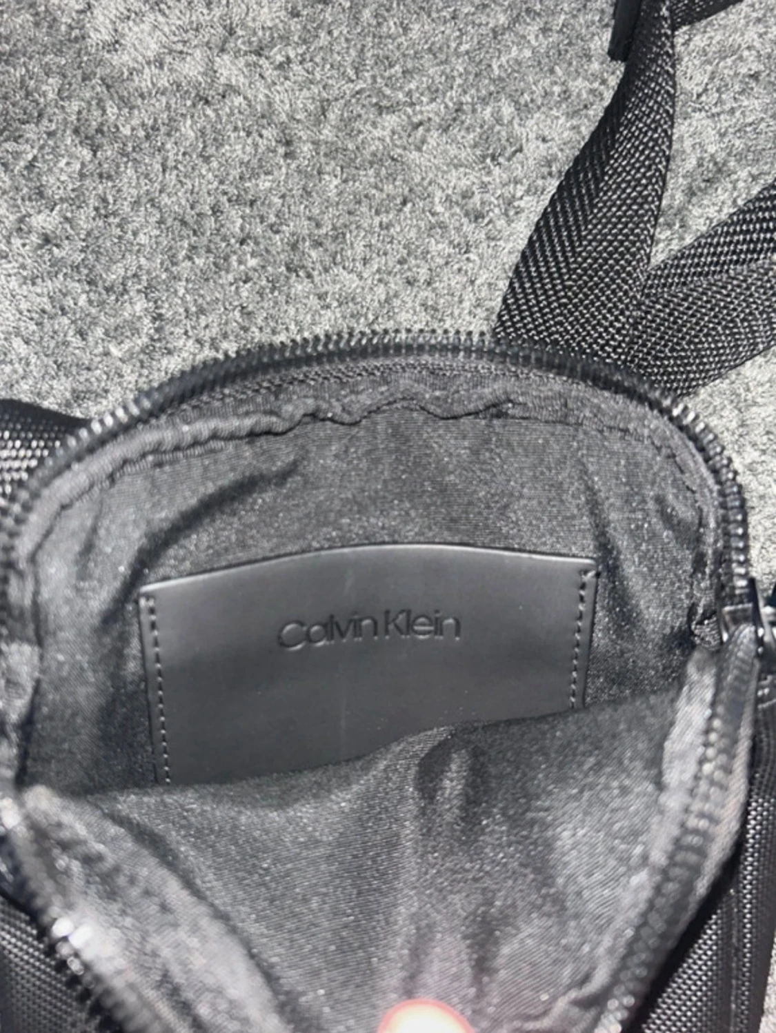 Svart axelväska från Calvin Klein - 2