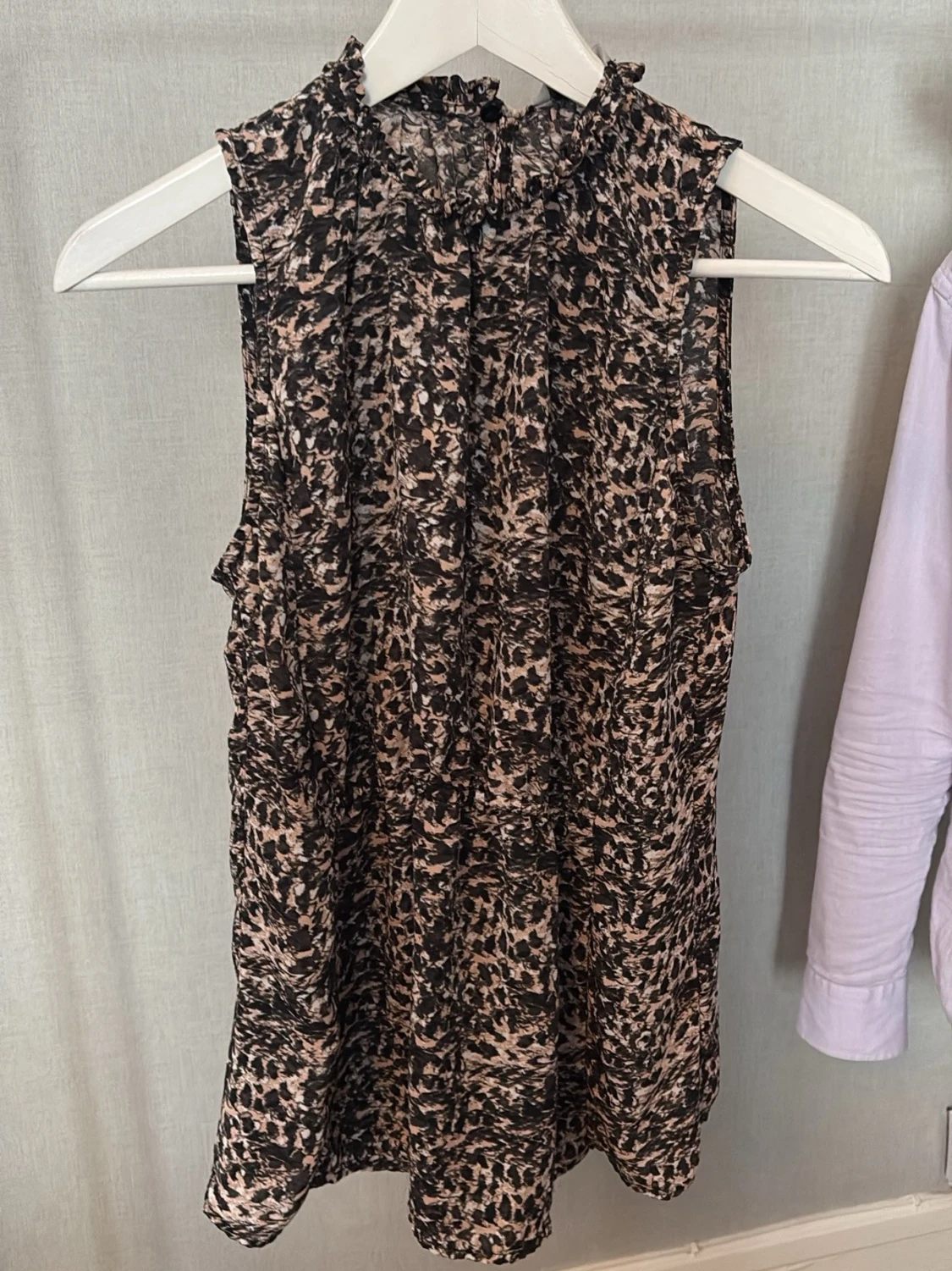 Leopardmönstrad ärmlös blus