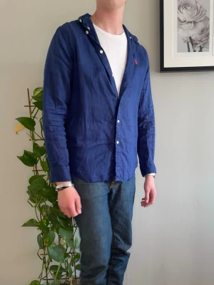 Ralph Lauren Linneskjorta - Ralph Lauren | Linneskjorta | Storlek: M | Model: 176cm 65kg | Mycket bra skick | Skriv vid minsta fråga och fundering! 🤗