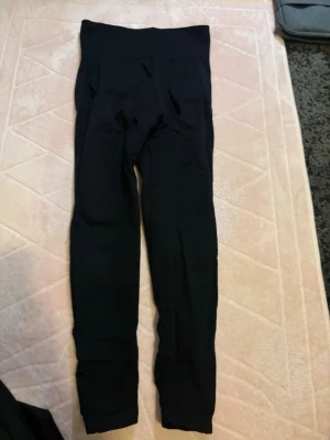 Svarta tränings tights  - Tränings tights 