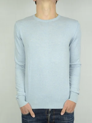 Dondup cashmere blend sweatshirt  - DONDUP CASHMERE BLEND TRÖJA Storlek : IT46 passar s/m Passform : Större Användning : Tröjan är i ett väldigt fint skick utan defekter Nypris : Cirka 2000SEK Modellen på bilden : 182CM och väger 76,5KG