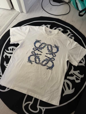Loewe white t shirt  - Only needs ironing. Size M, true to size. Very comfortable and fits nicely. Brand new