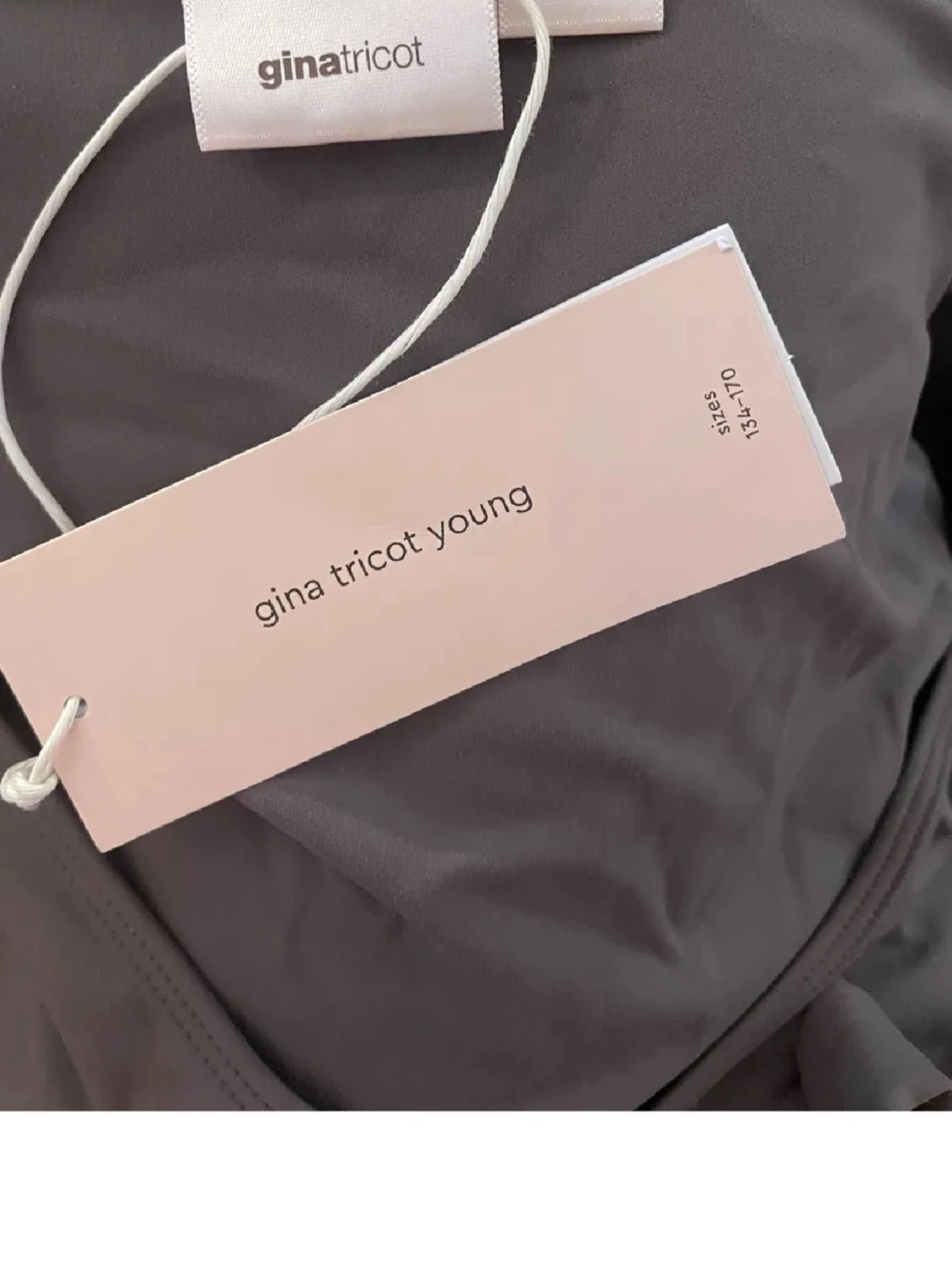 Grå omlottopp från Gina Tricot Young - 1