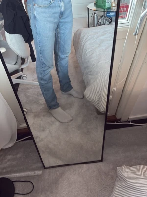 Ljusblå raka jeans från Levi's - Hej, säljer dessa schyssta ljus blå Levis Jeans. Modellen är 511 och är k storlek W30 L32. Dem är sparsamt använda och har inga tecken på defekter.