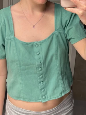 Topp - Söt topp/blus som är ny men inte kommer till användning🤍