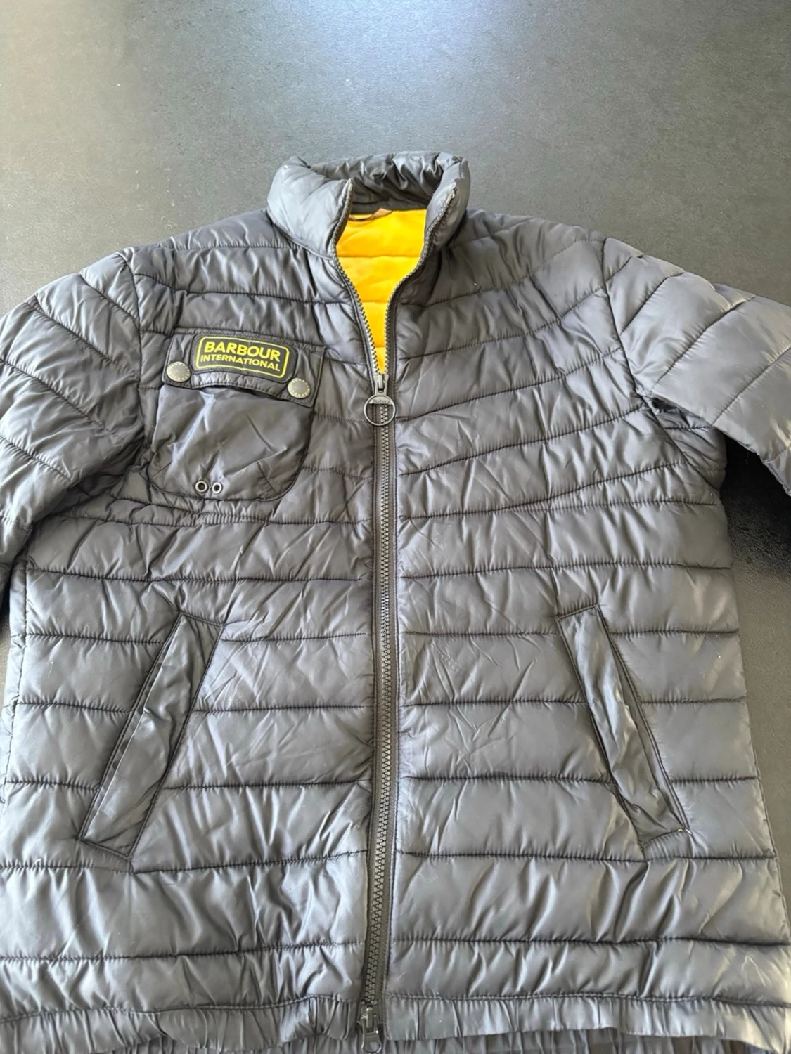 Svart dunjacka från Barbour International herr S