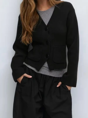 Shaped knitted cardigan Gina tricot  - Knappast använd, slutsåld 