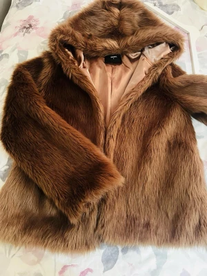 Päls jacka  - En fin ny pälsjacka 