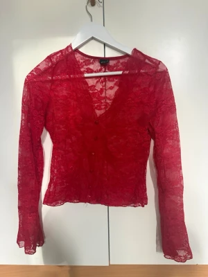 Lace tröja från Gina Tricot -  strl S, fint skick 🫶