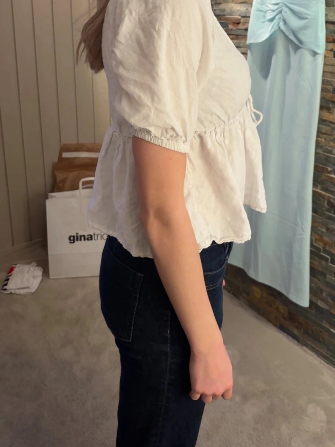 Vit v-ringad blus  - 1