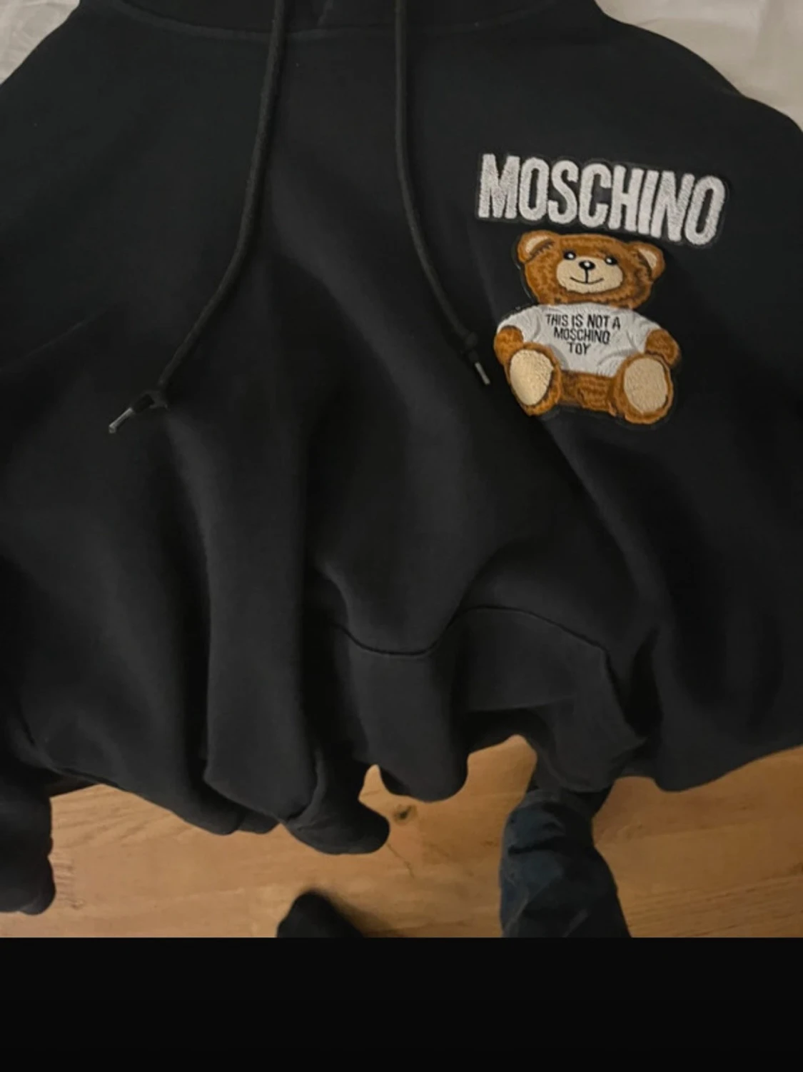 Svart Moschino hoodie med björn